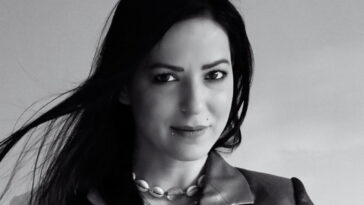 toubano i ioanna pilichou i eva apo to eftychismeni mazi mas odigi katefthian stin kolash