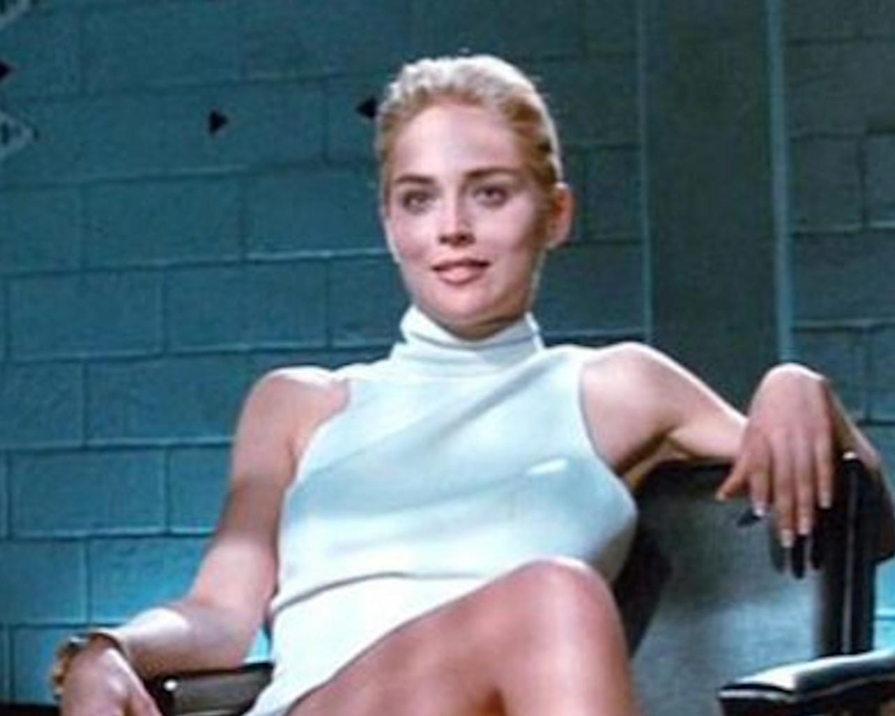 Эпизод с актрисой разводит ноги Sharon Stone