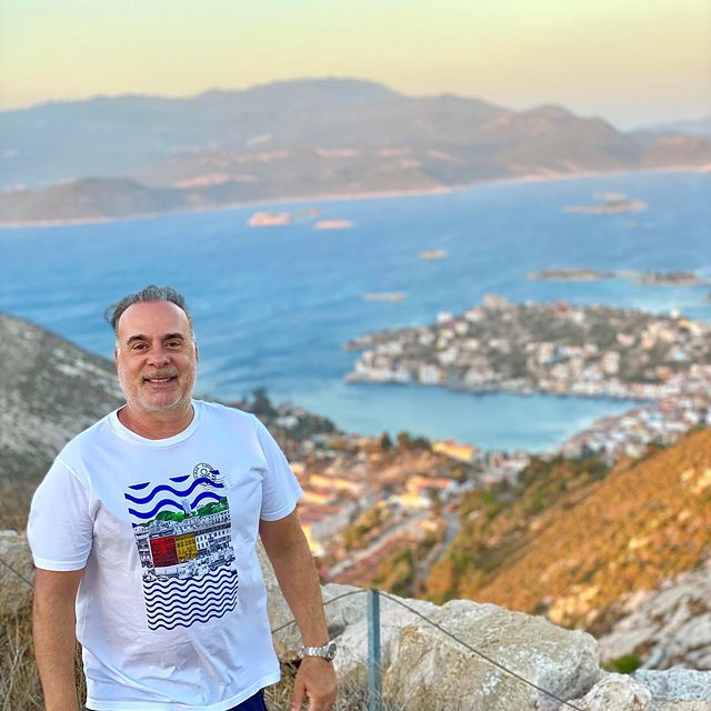 φώτης σεργουλόπουλος,φώτης σεργουλόπουλος παρουσιαστης,φώτης σεργουλόπουλος παιδι,φώτης σεργουλόπουλος ηλικια