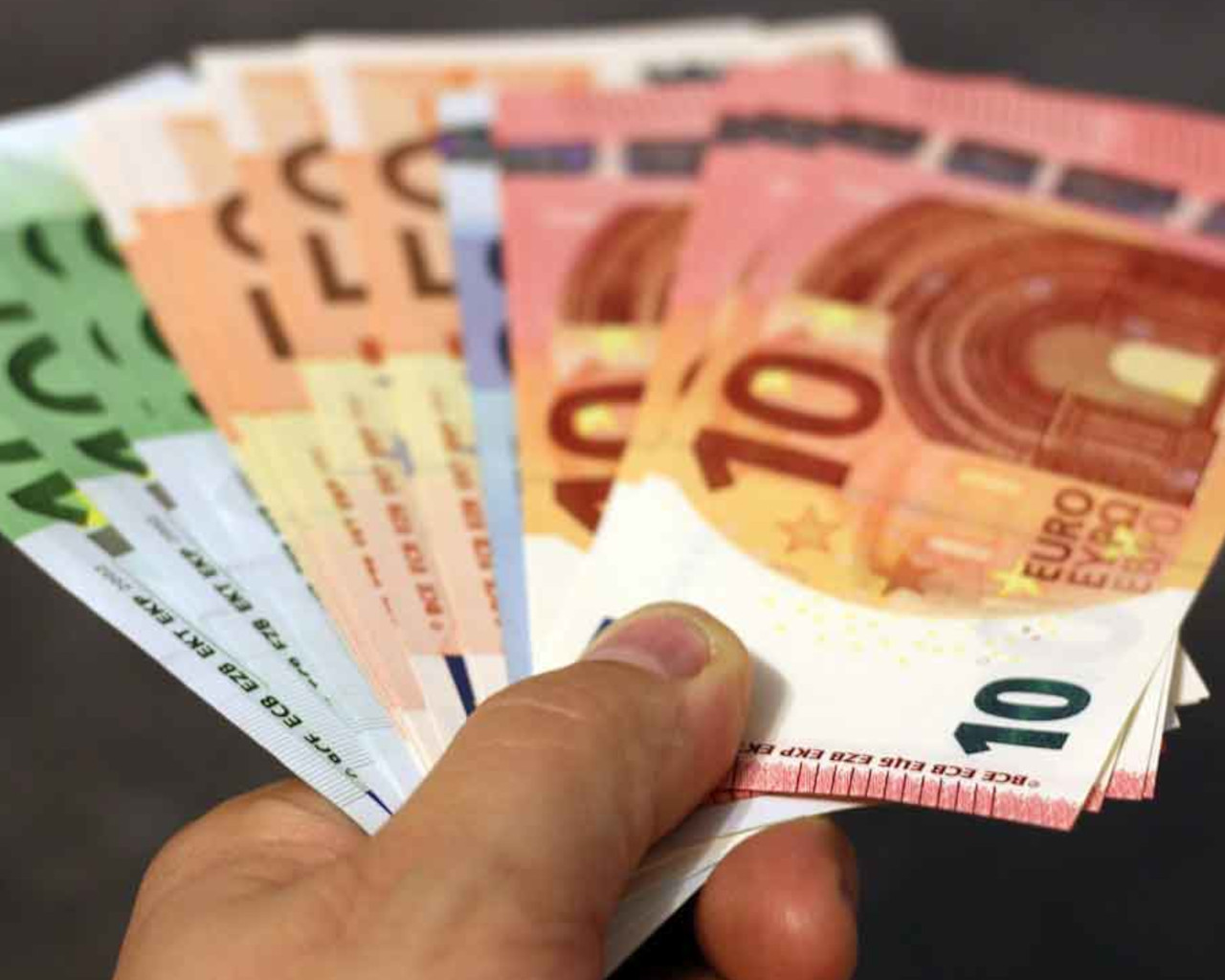 δωρο χριστουγεννων,δωρο χριστουγεννων καταβολη,δωρο χριστουγεννωνπότε καταβαλλεται,δωρο χριστουγεννων δικαιουχοι