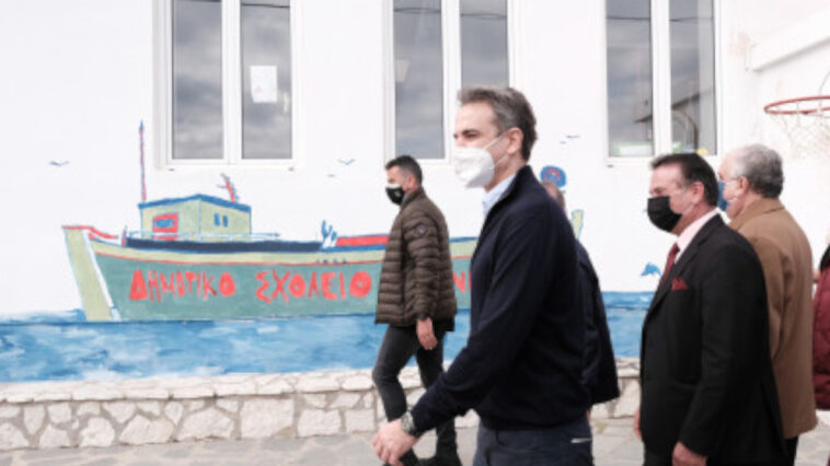 covid-19, covid-19 εορταστική κυκλοφορία, sms 13033, κυριάκος μητσοτάκης, covid-19 πέτσας
