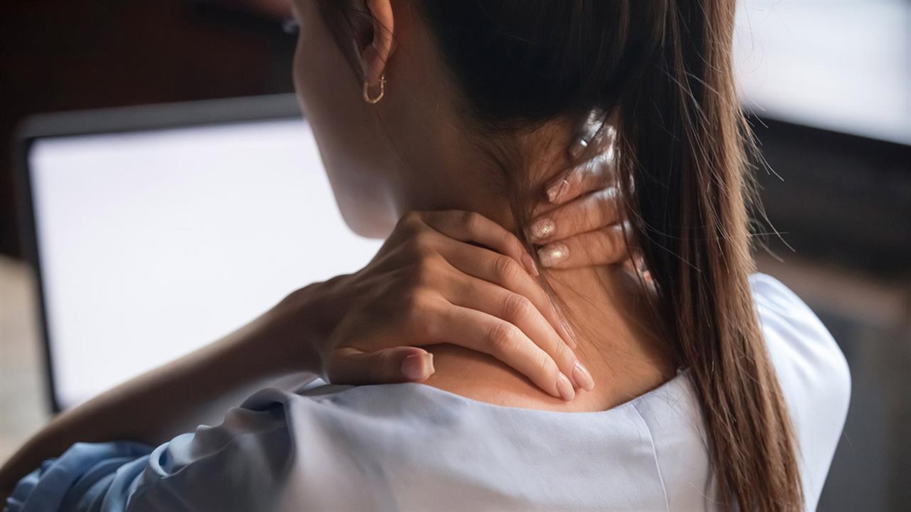 Health Tips: έξι απλές πρακτικές για τον πόνο στον αυχένα