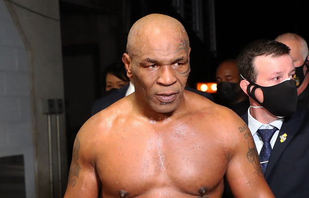 1 Boxing Tyson vs Roy Jones Jr