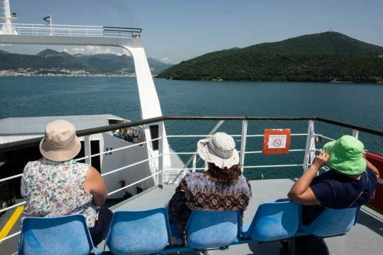 Κορονοϊός: Τι πρέπει να κάνουν οι πολίτες αν νοσήσουν ενώ βρίσκονται σε διακοπές - Αναλυτικές οδηγίες