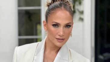 Για μια ακόμα φορά οι θαυμαστές της Jennifer Lopez την αποθέωσαν στο Instagram με τα likes να φτάνουν το σχεδόν το εκατομμύριο και τα σχόλια