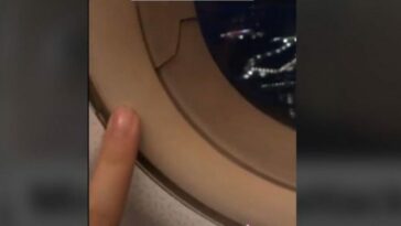 rogmi se parathyro aeroplanoy ti ekane o epivatis otan tin eide